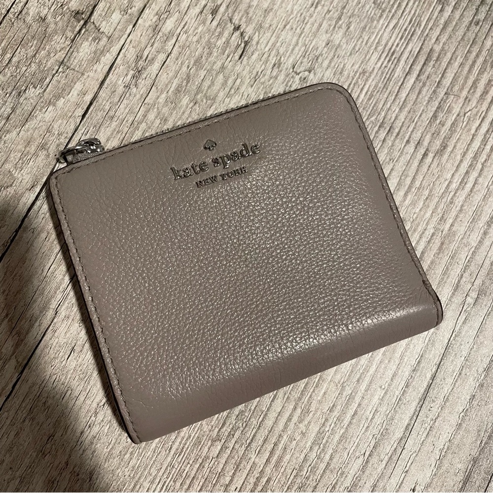Kate Spade grey wallet